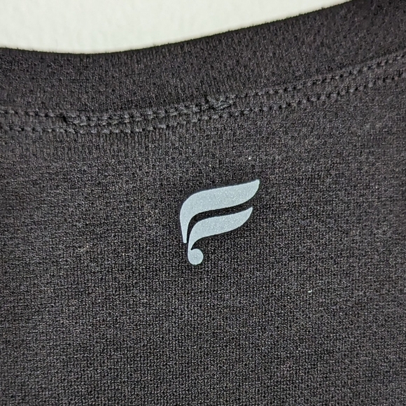 Fabletics NWT Feather Tec Black Short Sleeve T-shirt Large - Picture 5 of 7